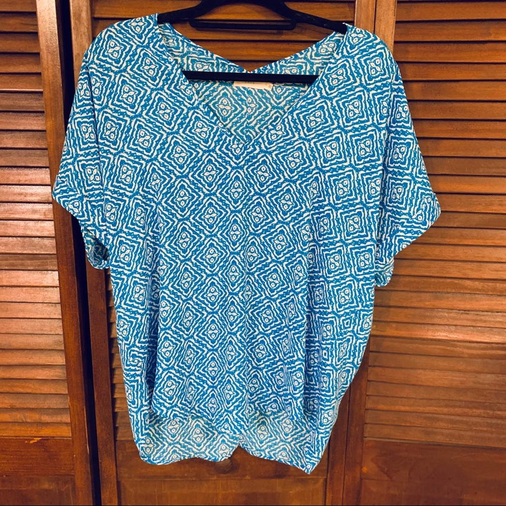Blue and White Geometric High Low Dolman Blouse
